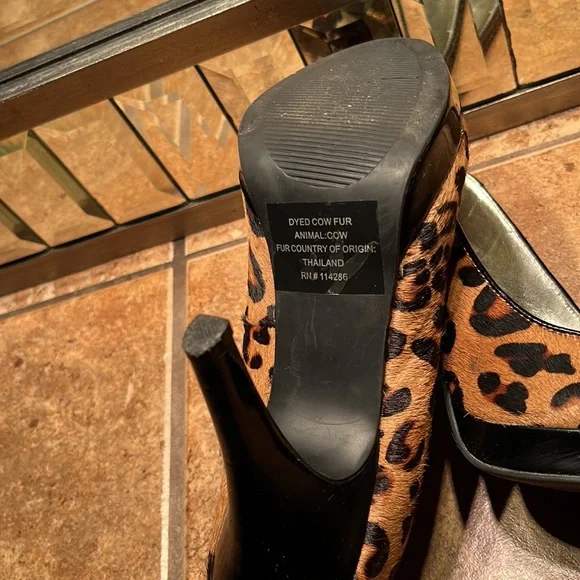 Alfani Leopard Print Cow Hair Pumps - Picture 9 of 10